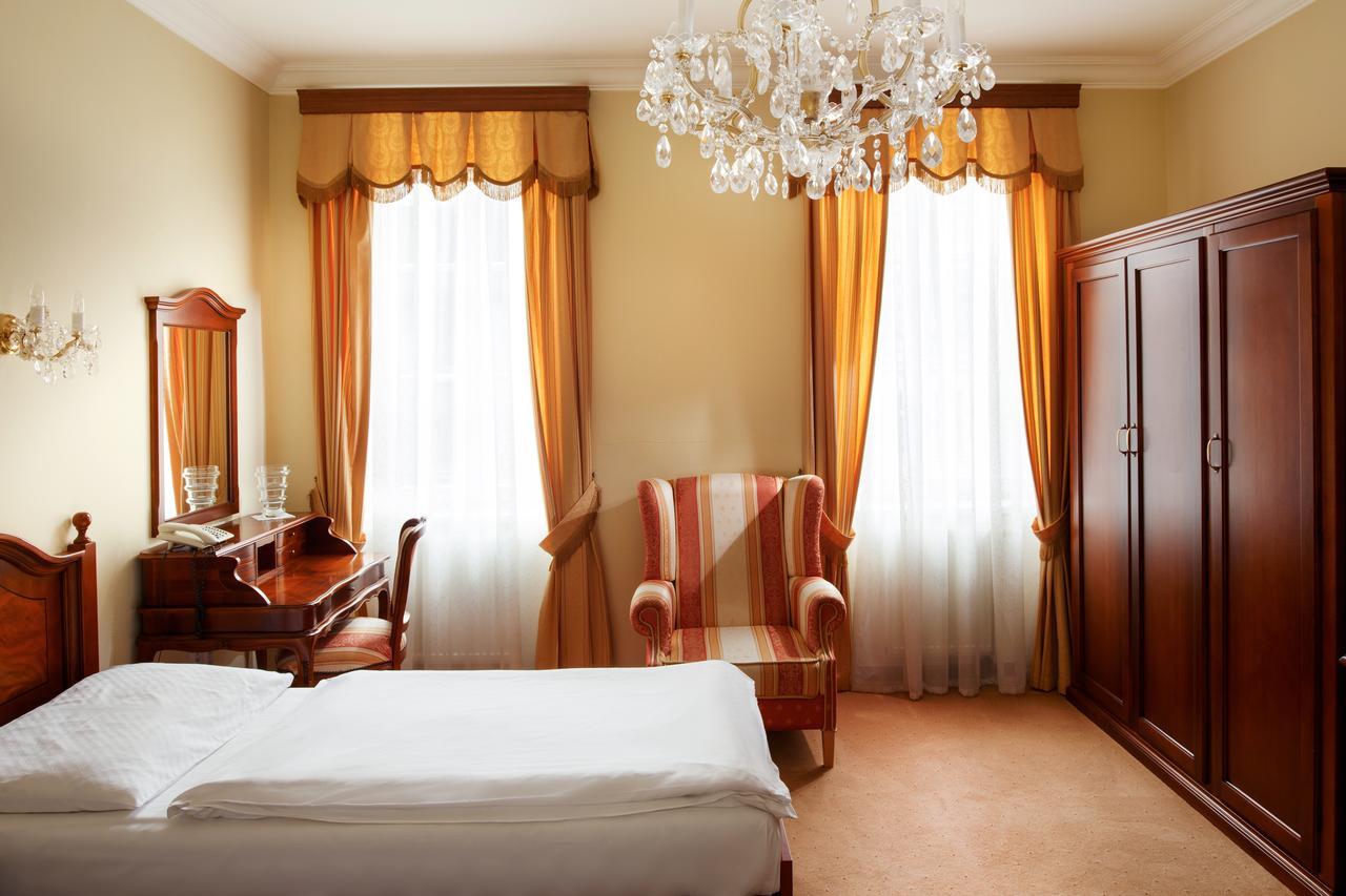 Lazensky Hotel Moskevsky Dvur Карловы Вары Экстерьер фото