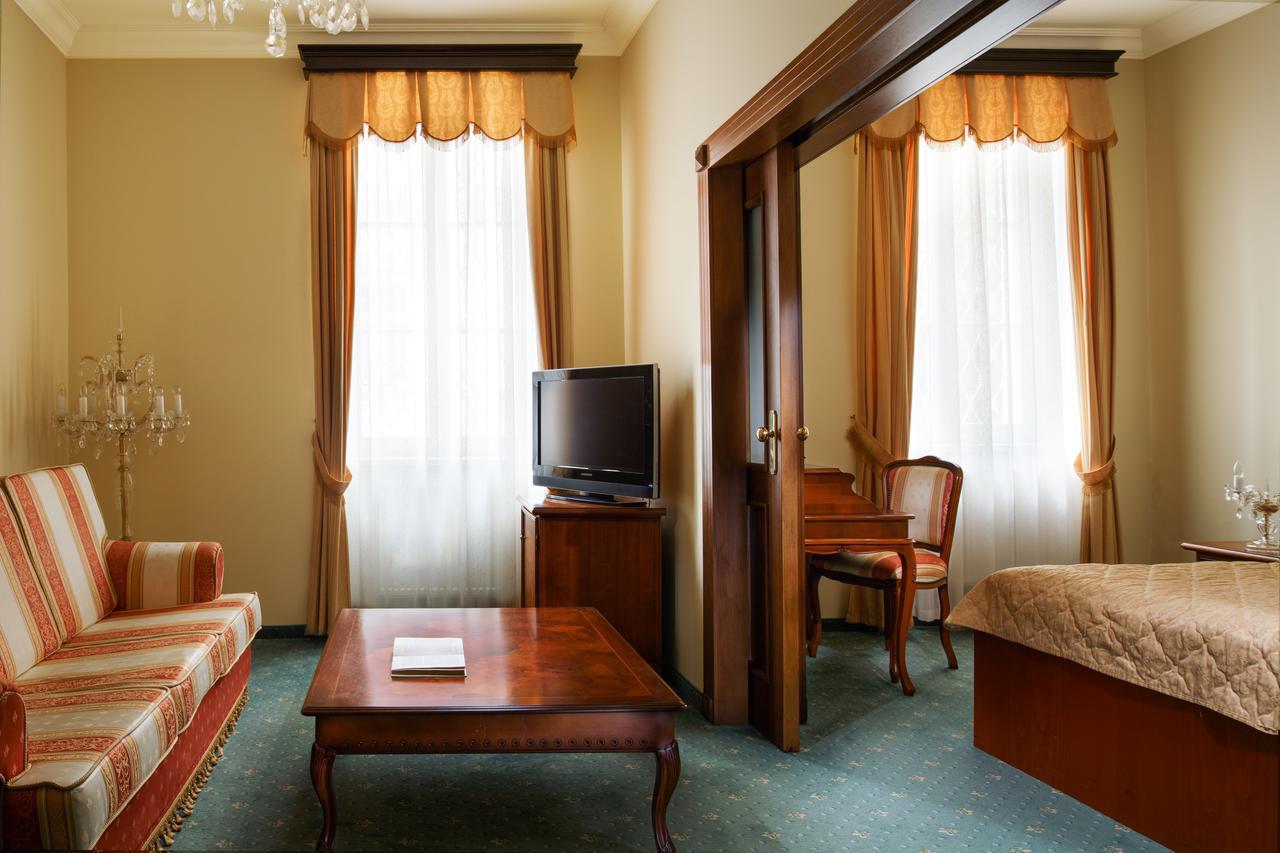 Lazensky Hotel Moskevsky Dvur Карловы Вары Экстерьер фото