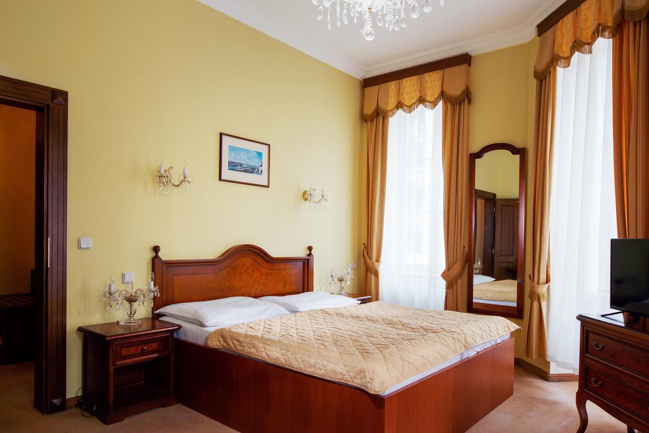 Lazensky Hotel Moskevsky Dvur Карловы Вары Экстерьер фото