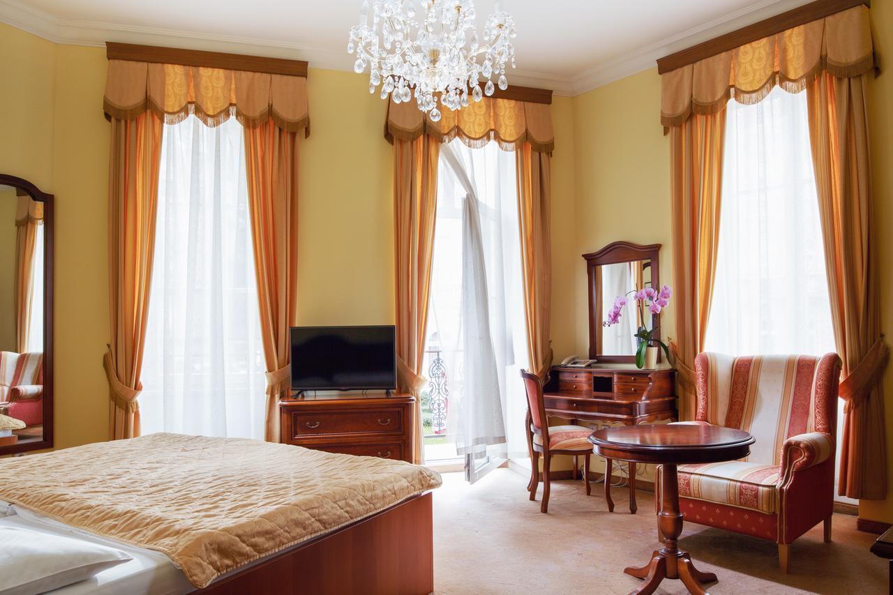 Lazensky Hotel Moskevsky Dvur Карловы Вары Экстерьер фото