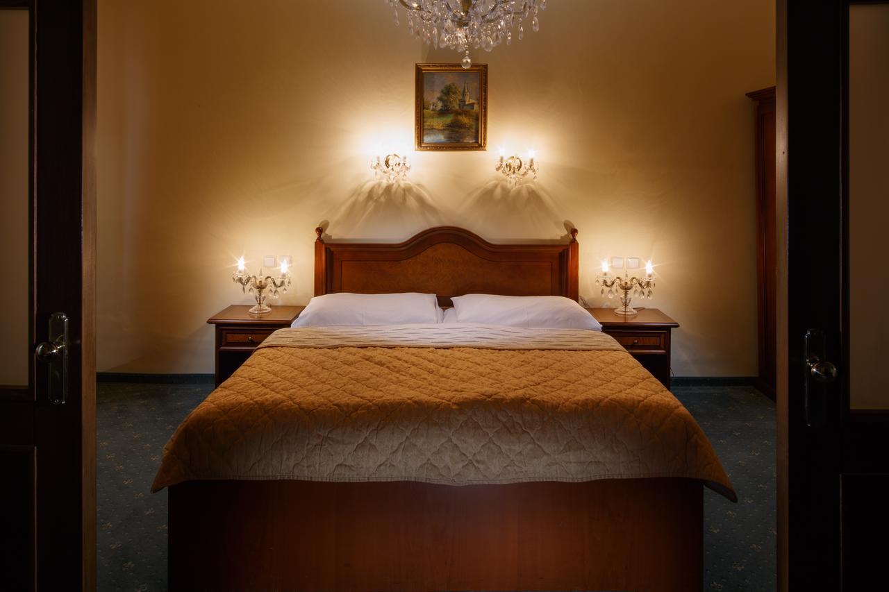 Lazensky Hotel Moskevsky Dvur Карловы Вары Экстерьер фото