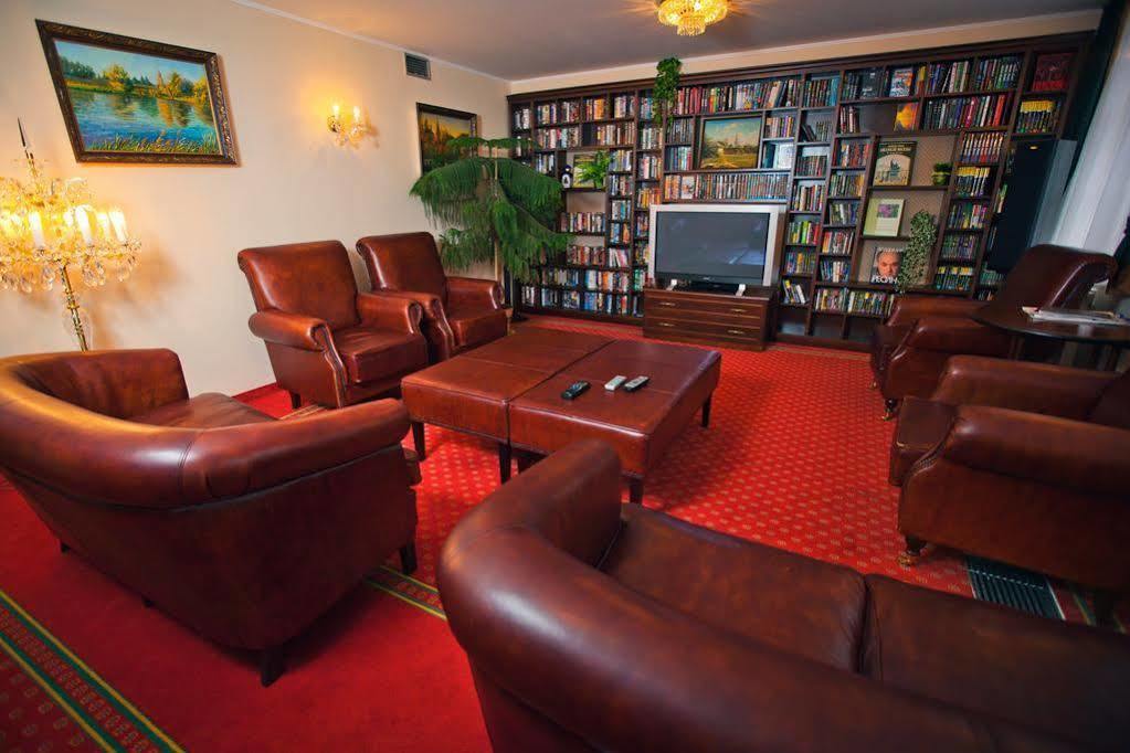 Lazensky Hotel Moskevsky Dvur Карловы Вары Экстерьер фото