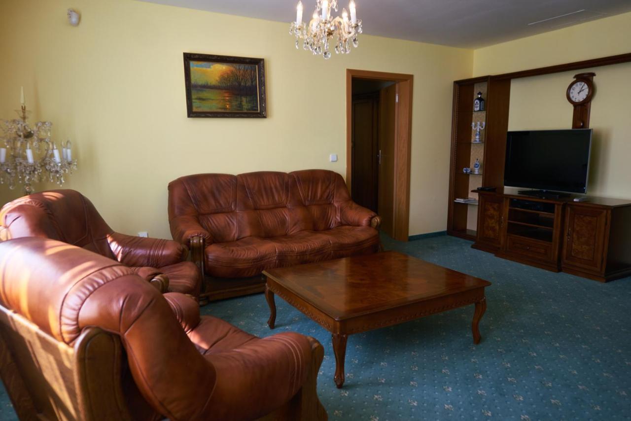 Lazensky Hotel Moskevsky Dvur Карловы Вары Экстерьер фото